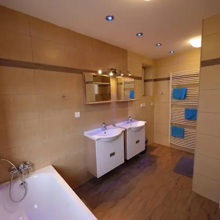 펜션 Wellness Pool Joska By Interhome 믈라다볼레슬라프